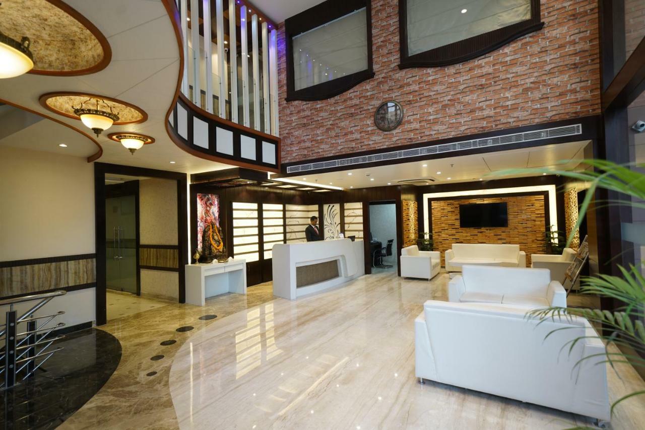 Square Inn Hotel,Varanasi Exterior photo