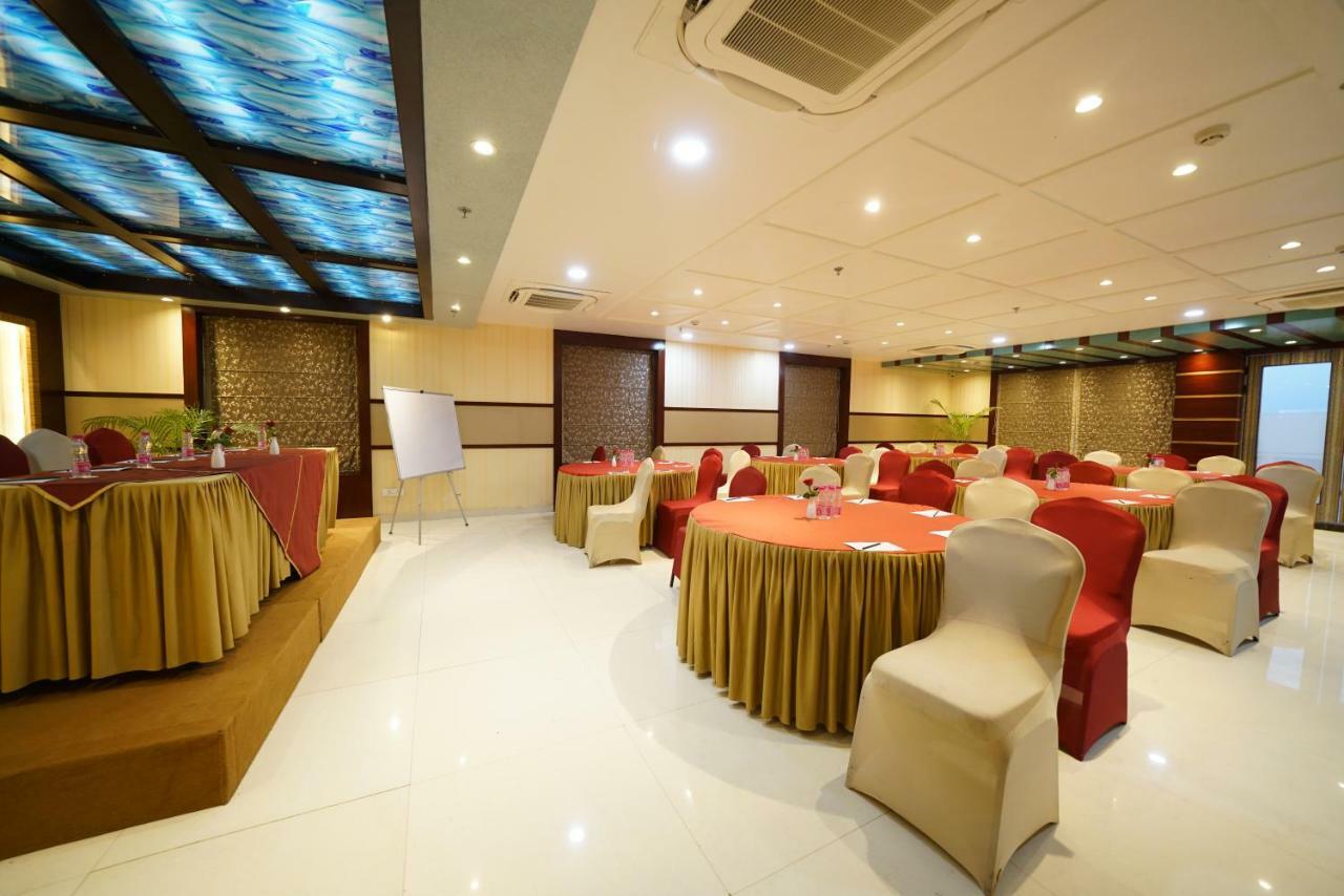 Square Inn Hotel,Varanasi Exterior photo